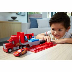 Cars Dönüştürülebilir Mack Oyun Seti HDC75 - Mattel