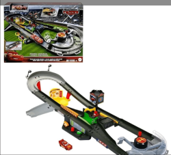 Cars Piston Cup Speedway Oyun Seti HPD81 - Mattel